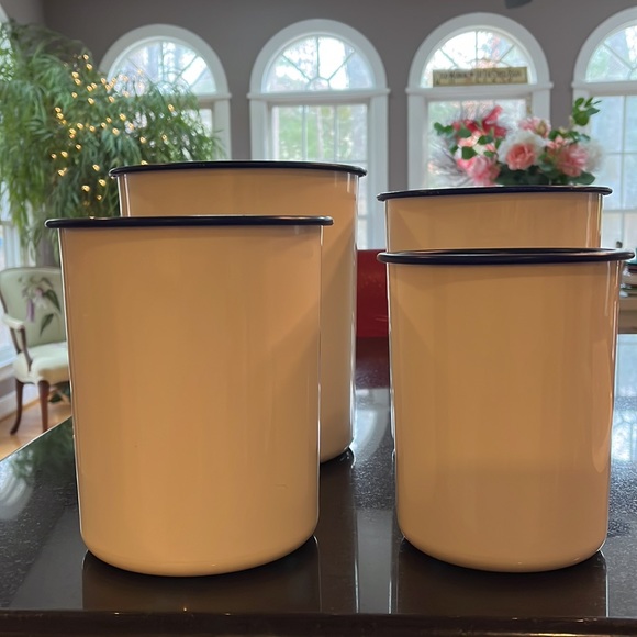 Tupperware Vintage One Touch - Set of 4 Nesting White Canisters Blue Seal - Picture 3 of 16